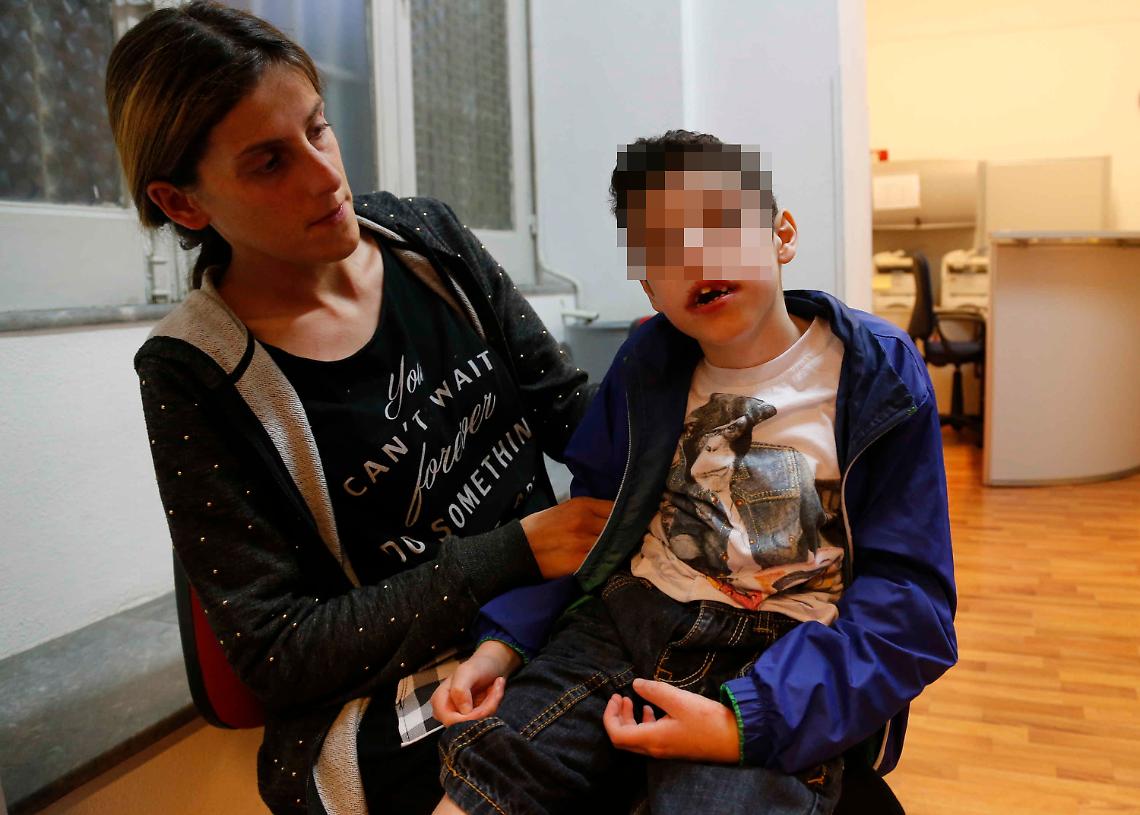 È disabile, il parroco gli nega <BR> la Prima Comunione: poi ci ripensa