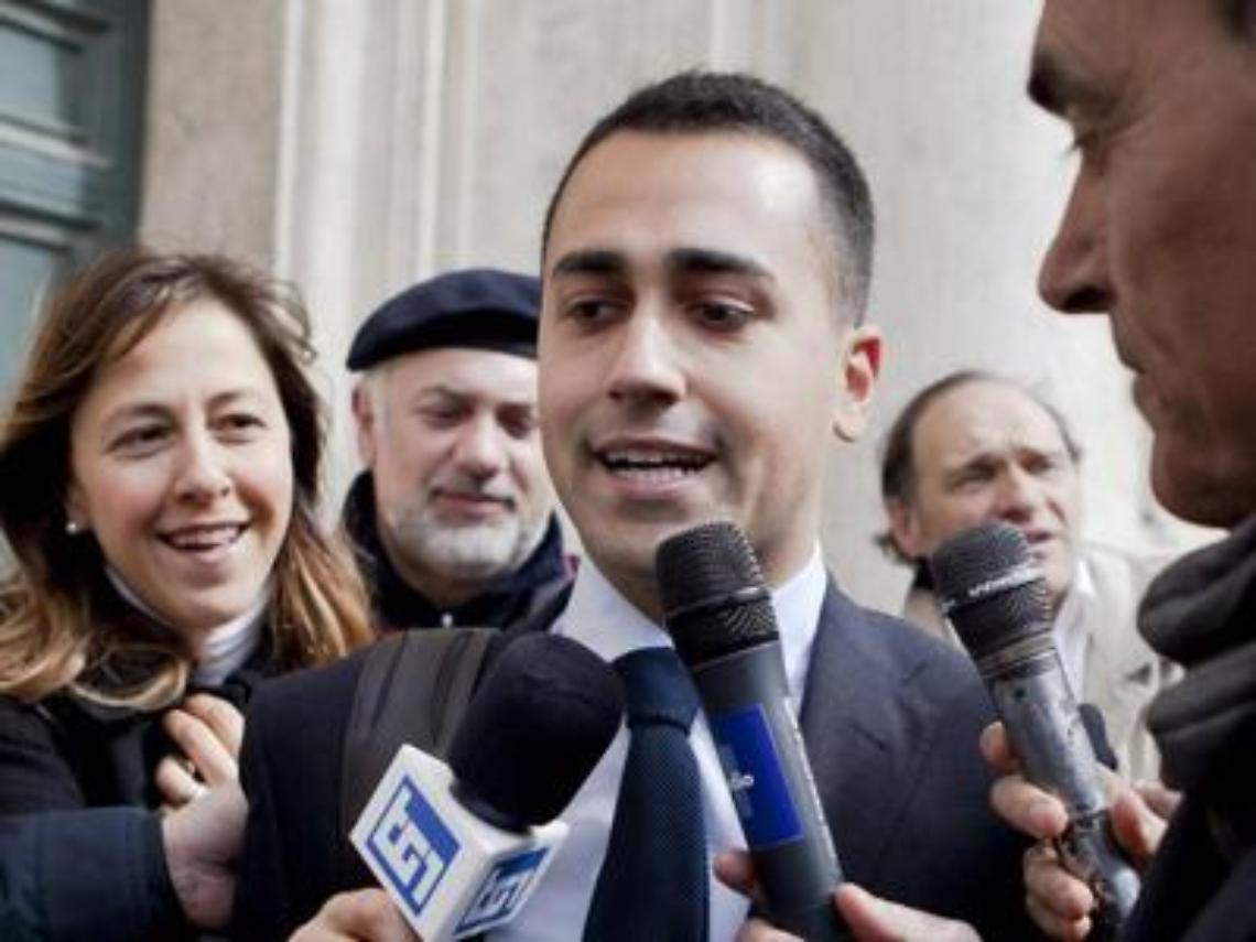 Stop a vitalizio per ex deputati condannati, Di Maio: «Sospeso solo a 10 “sfigati"»