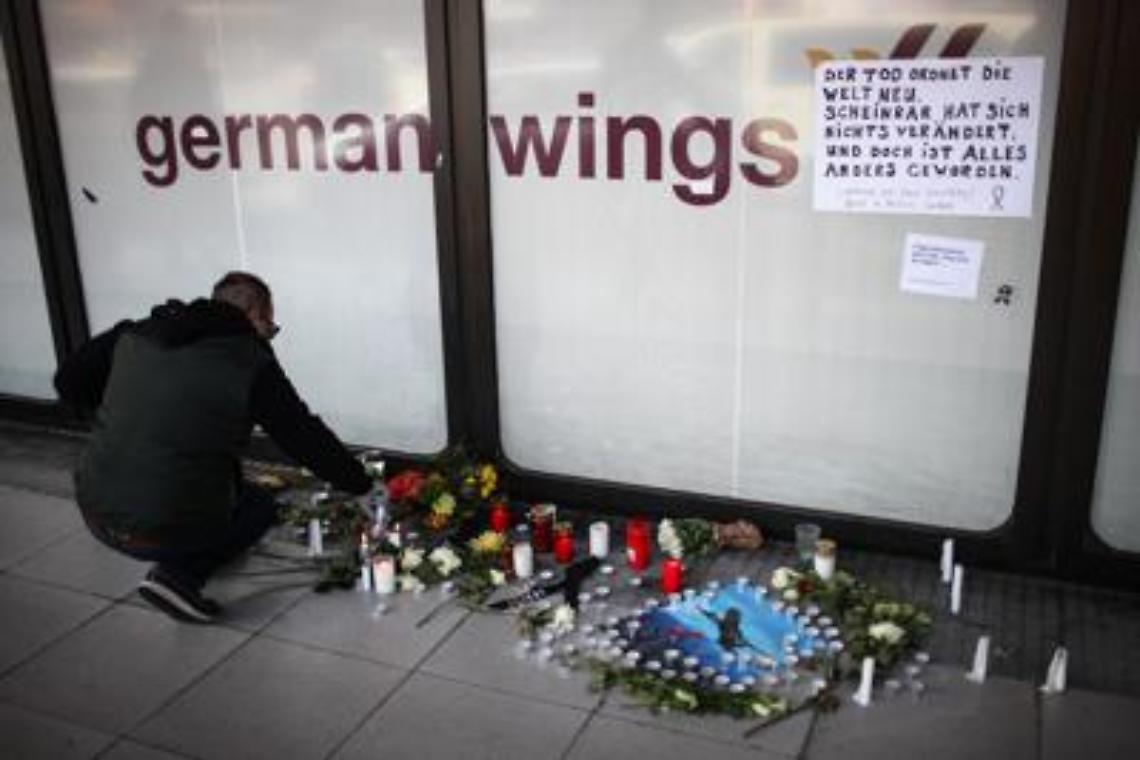 Disastro Germanwings, la Lufthansa: «25mila euro per ogni vittima»