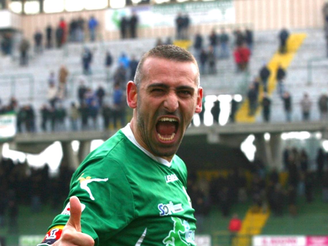 Serie B, Avellino-Bari 2-0