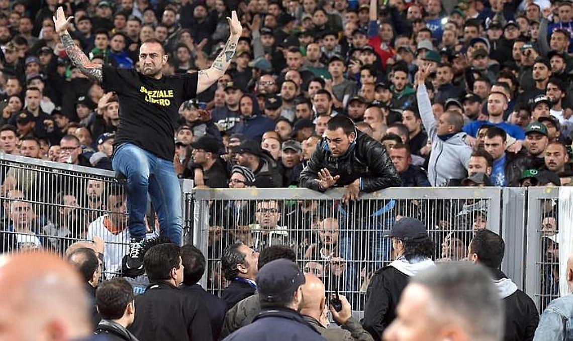 Agguato fuori l'asilo, ferito il padre di Genny ’a carogna