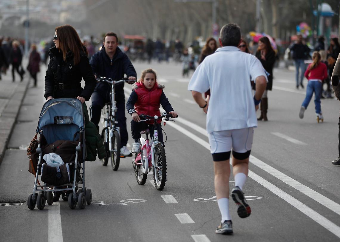 C'è la maratona internazionale<br> domenica stop alle auto a Napoli