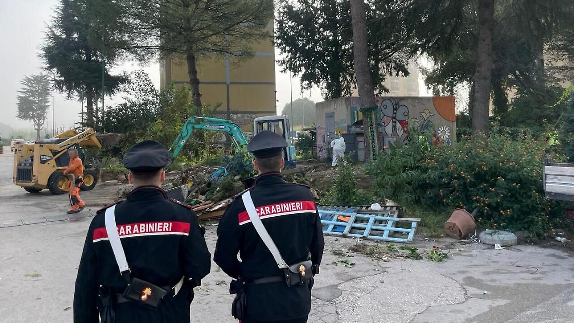 Caivano, 16enne ferito al volto da un colpo di pistola