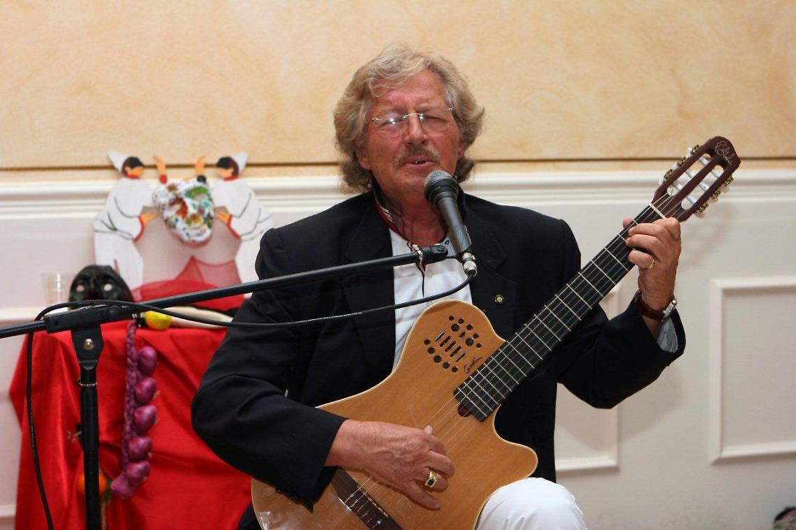 Addio a Carlo Missaglia, raffinato cultore della canzone napoletana