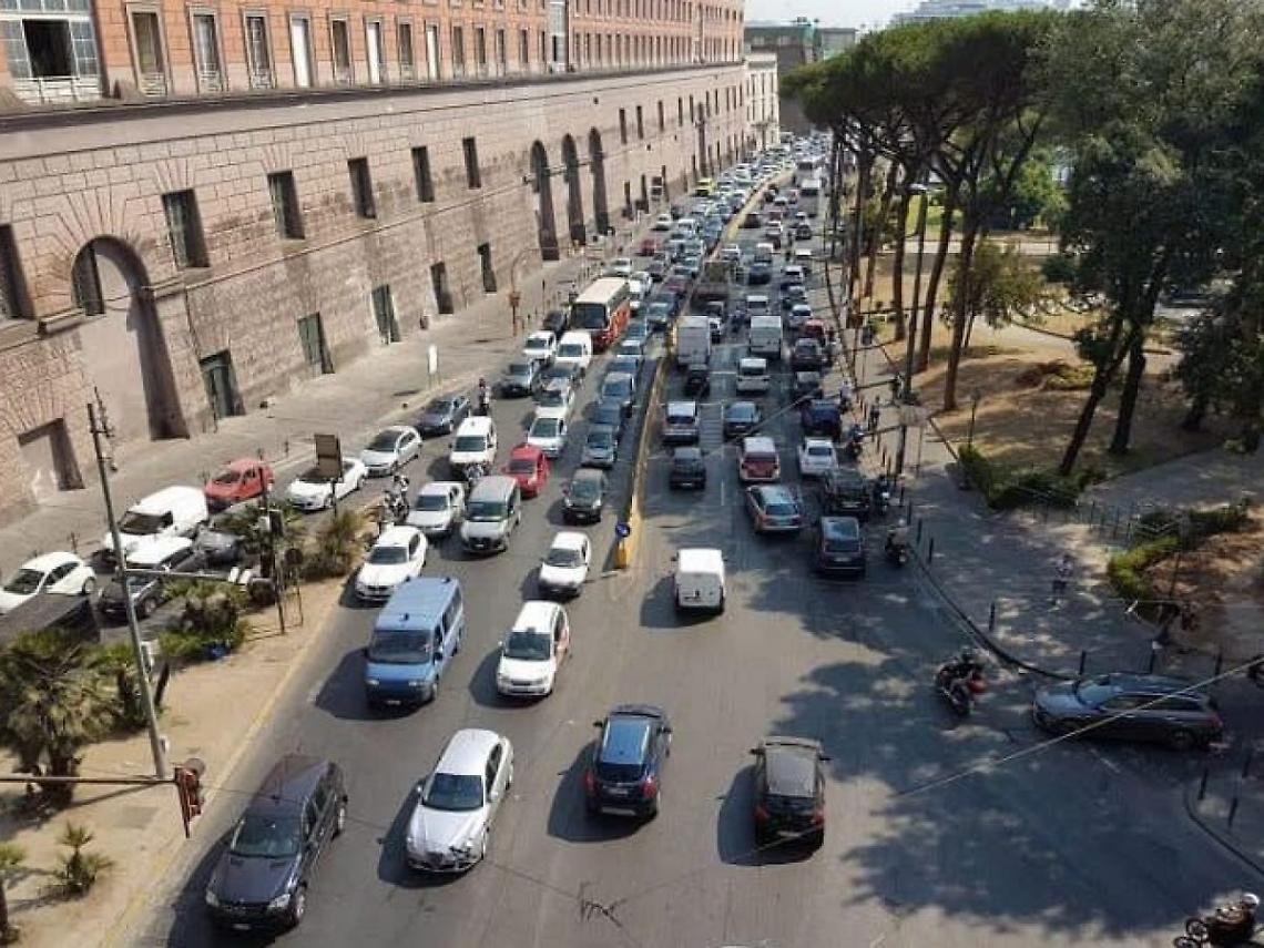 Parcheggio sotterraneo Molosiglio, «mette a rischio Santa Lucia»