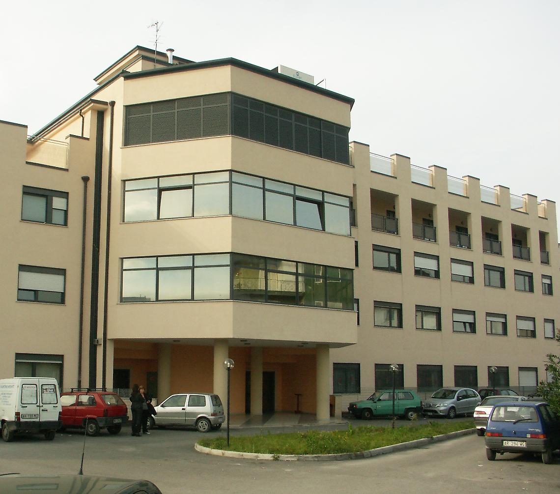 Donna muore in clinica dopo intervento, sequestrate cartelle cliniche