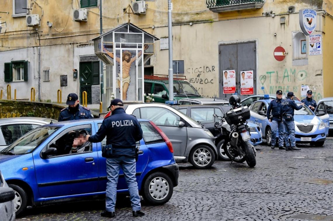 Alta tensione a Pianura, “stesa” nella notte
