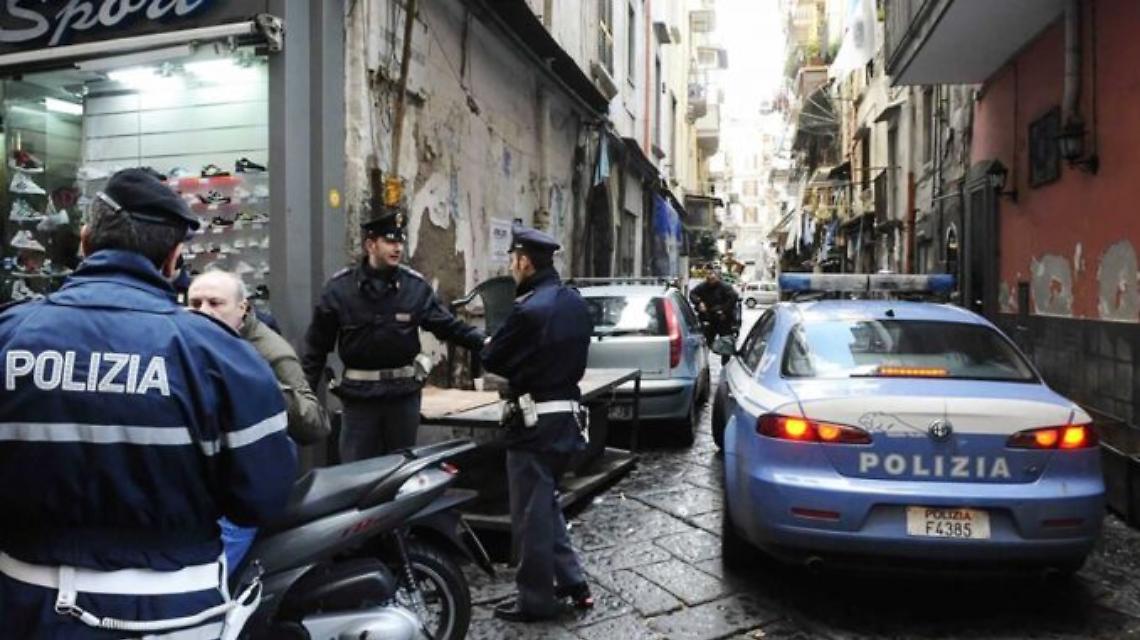 Forcella assediata dalle forze dell’ordine
