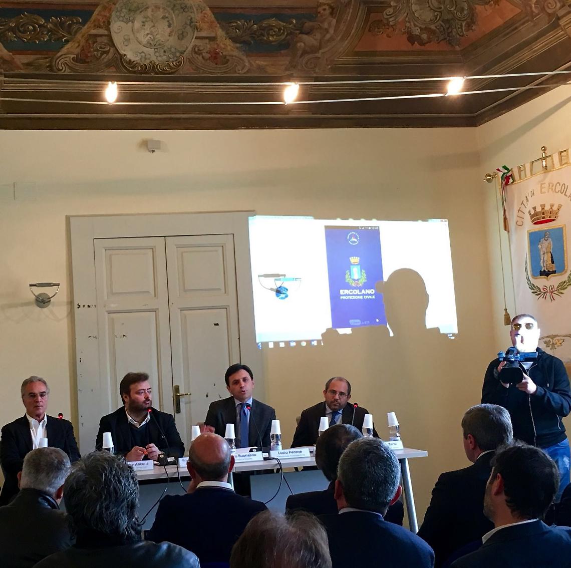 Ercolano, rischio Vesuvio: una app per i piani di evacuazione