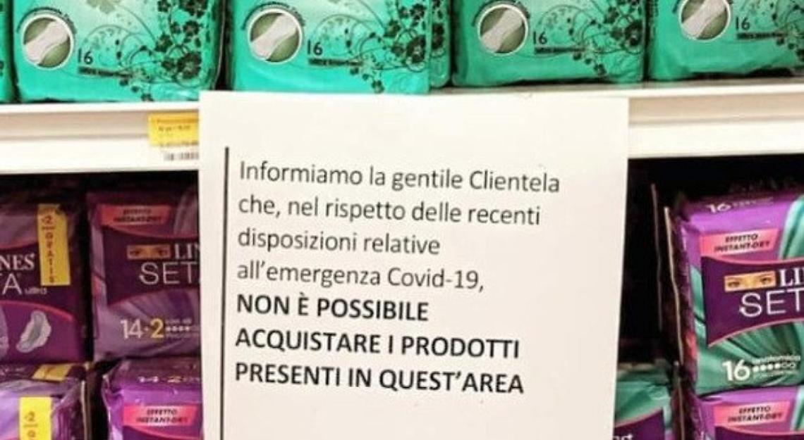 Vendita assorbenti vietata dopo le 18, la denuncia di una studentessa 