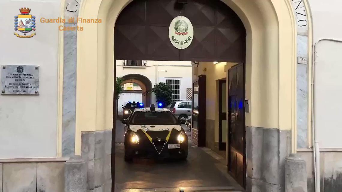 In casa hashish e cocaina: padre e figlio arrestati