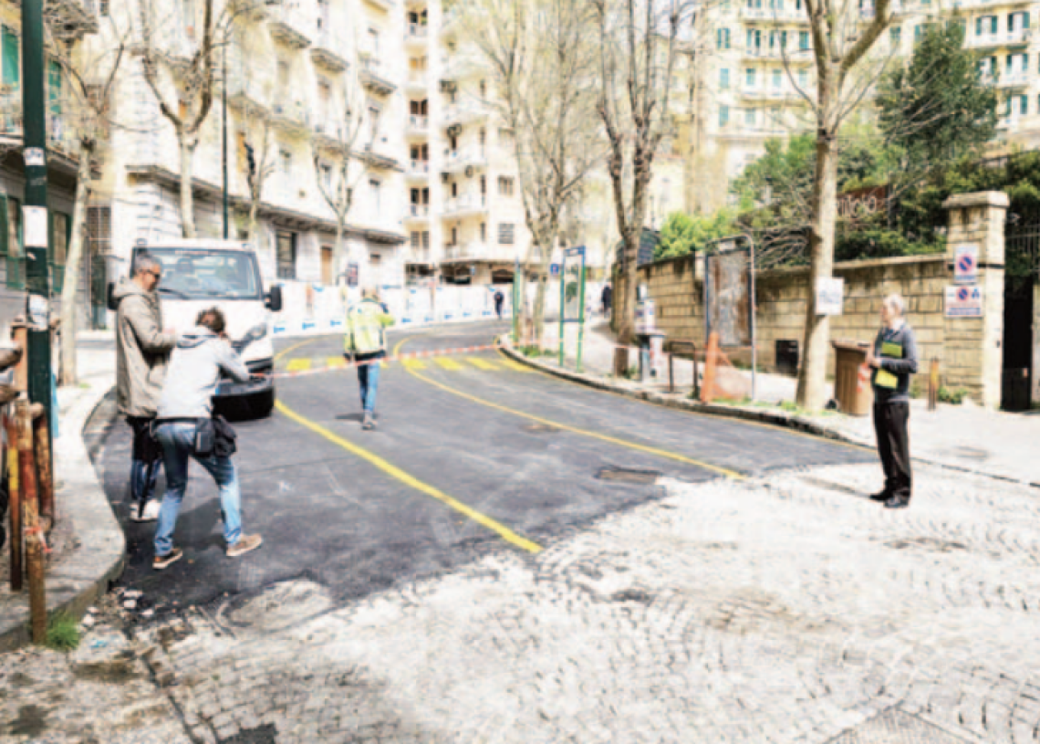 Riapre via Morghen, ma sfollati ancora fuori casa