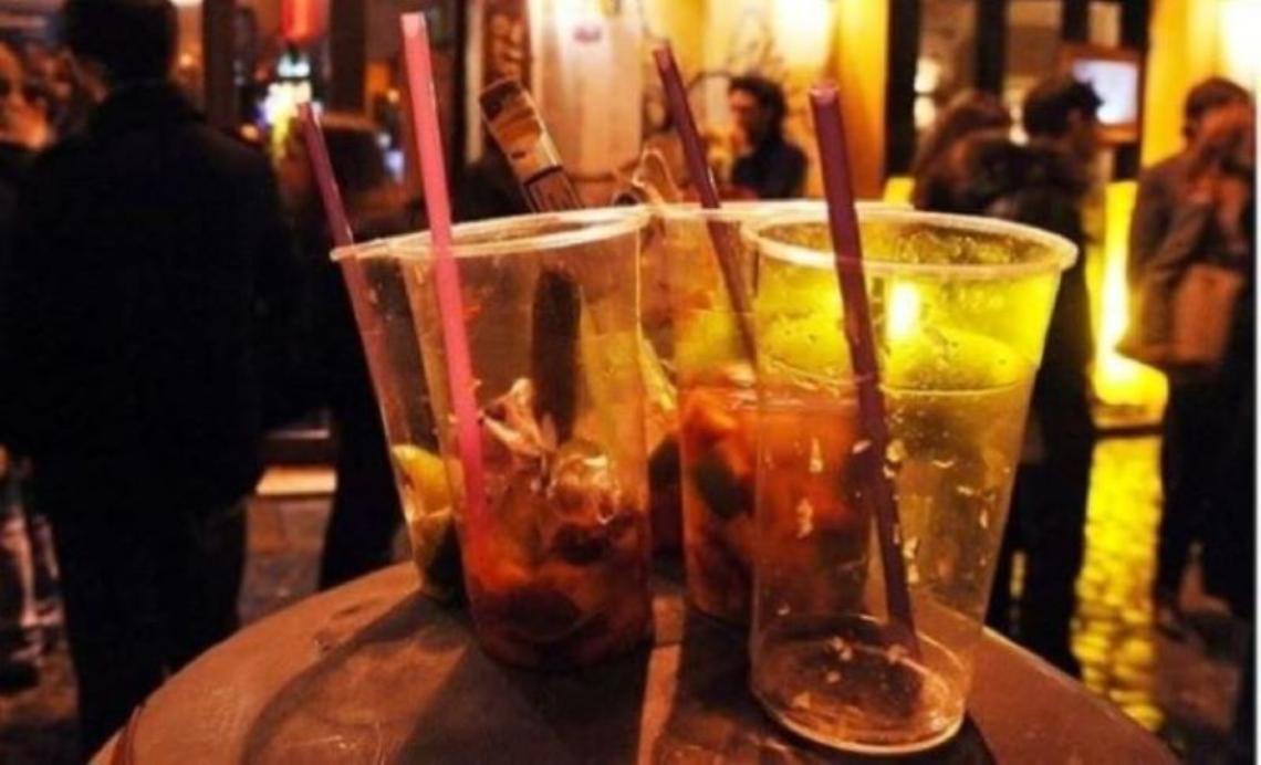 «Revoca della licenza a chi vende alcolici ai minorenni»