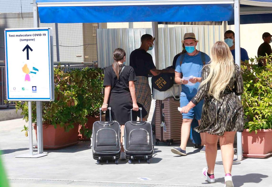 Coronavirus in Campania, 102 nuovi casi: un morto e 18 guariti