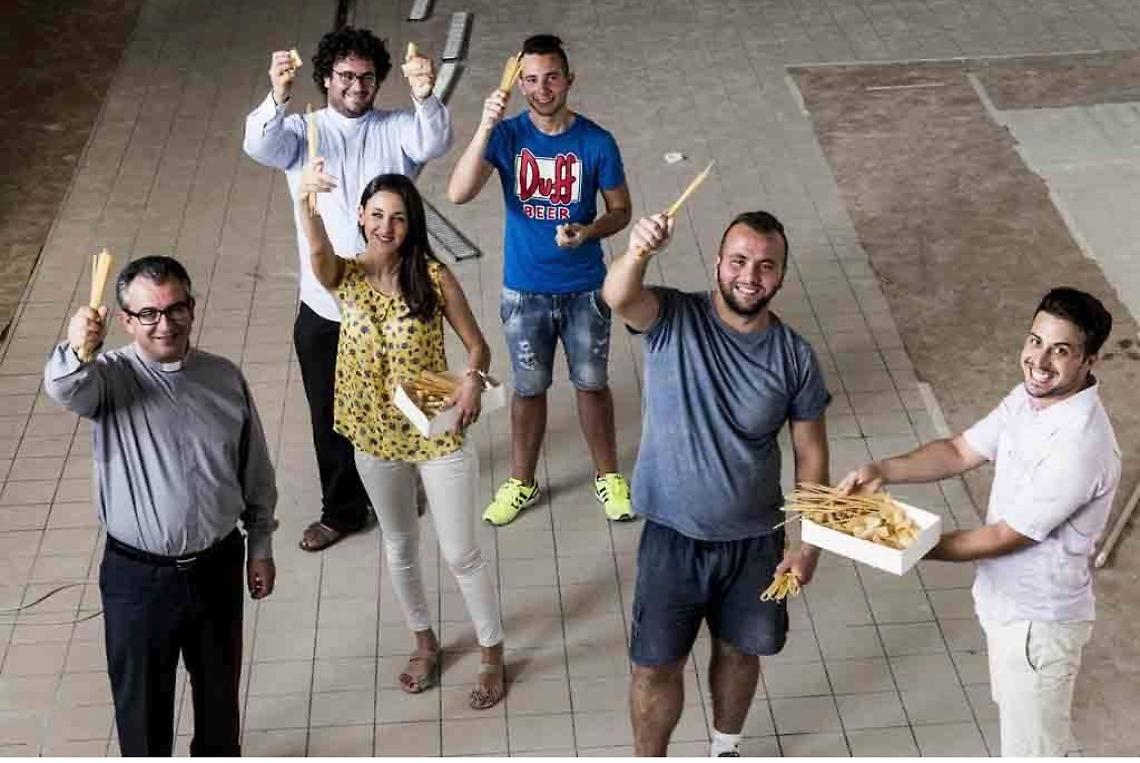 Parrocchiani "aiutano" giovani imprenditori: nasce un pastificio che non li fa andar via