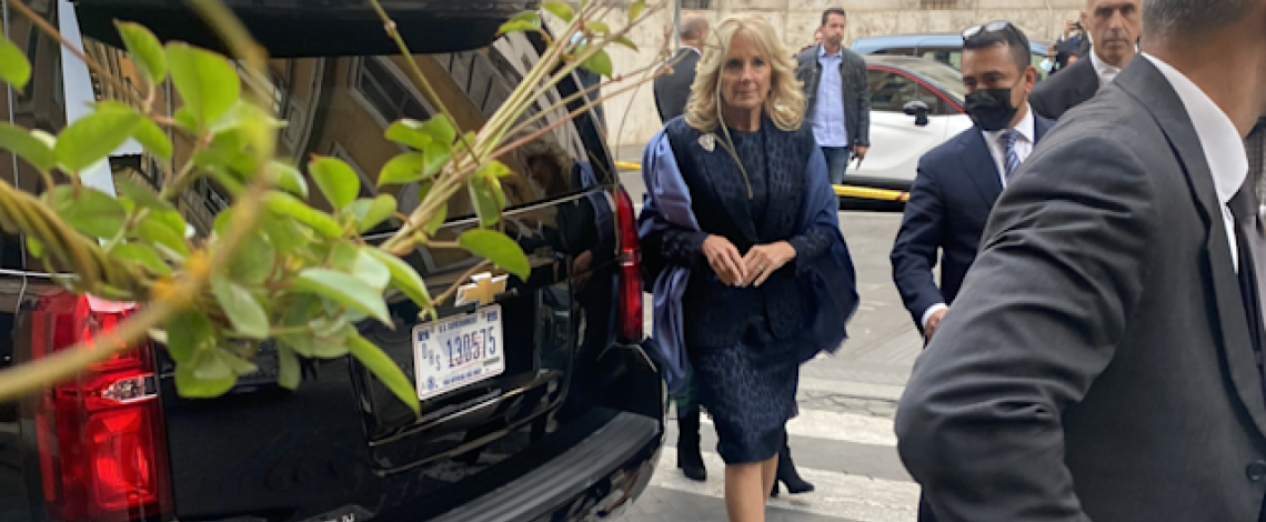 First lady Biden prepara i ravioli a Gricignano