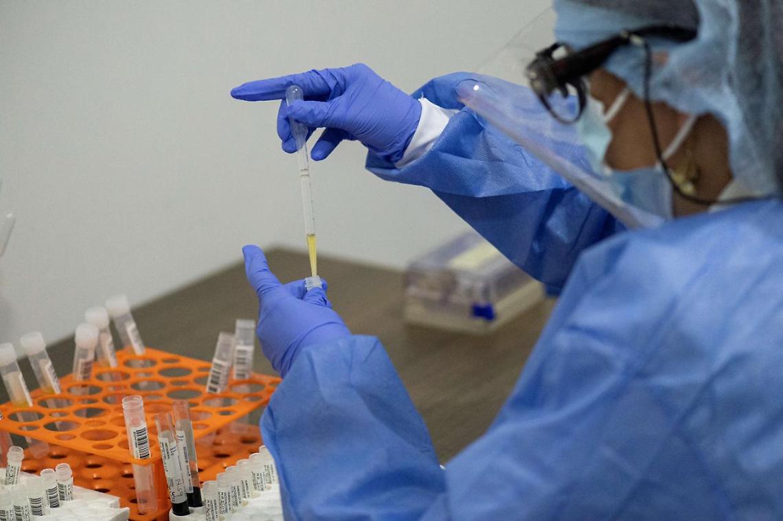 Vaccino, Pfizer e Moderna chiedono ok a Ema: quando arriva verdetto
