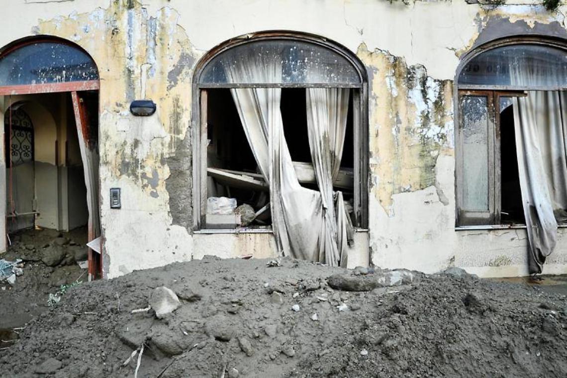 Frana a Ischia, si definisce il perimetro della zona rossa