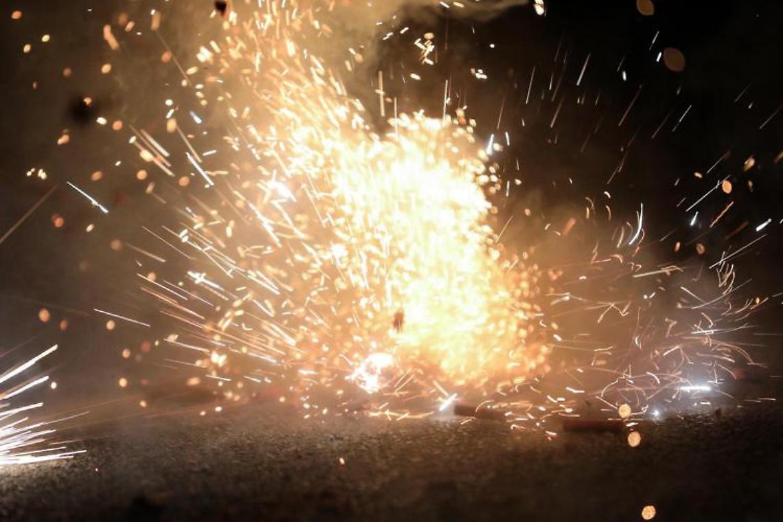 Botti in strada a Chiaia, in tre aggrediscono i poliziotti