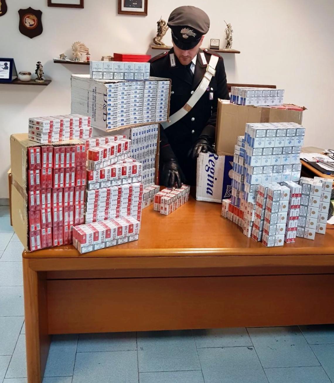 Melito, sorpreso con duemila pacchetti di sigarette: arrestato
