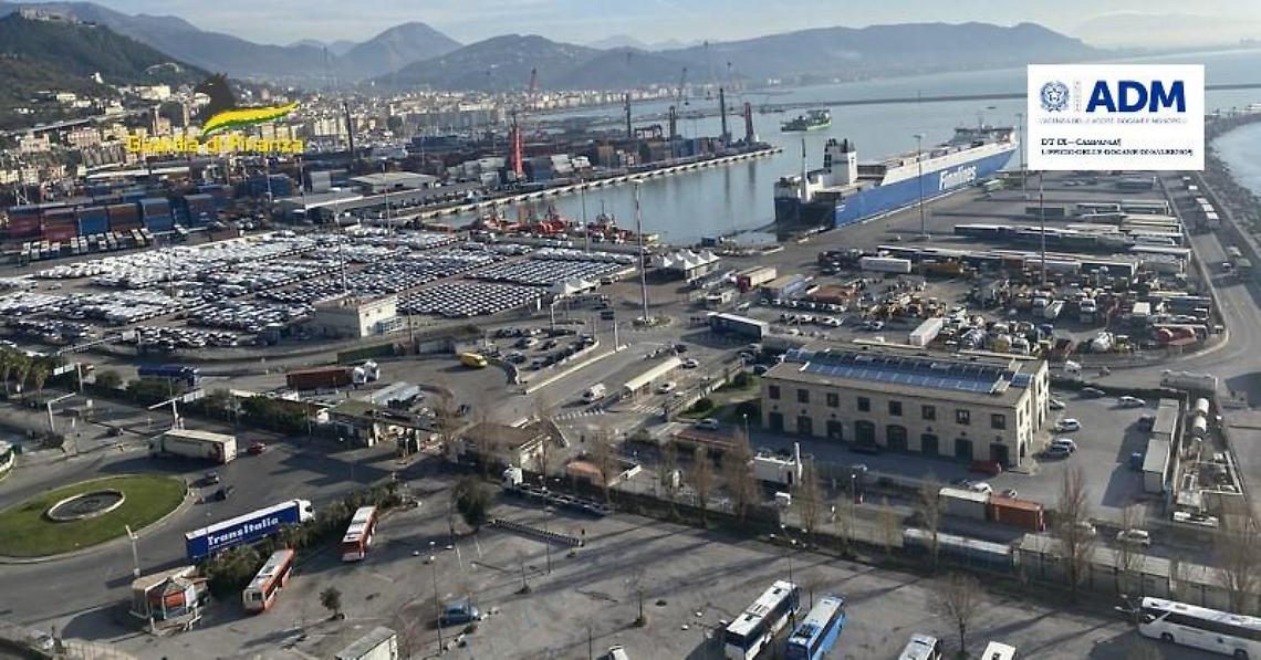 Porto di Salerno, maxisequestro di pellet proveniente dall'Egitto