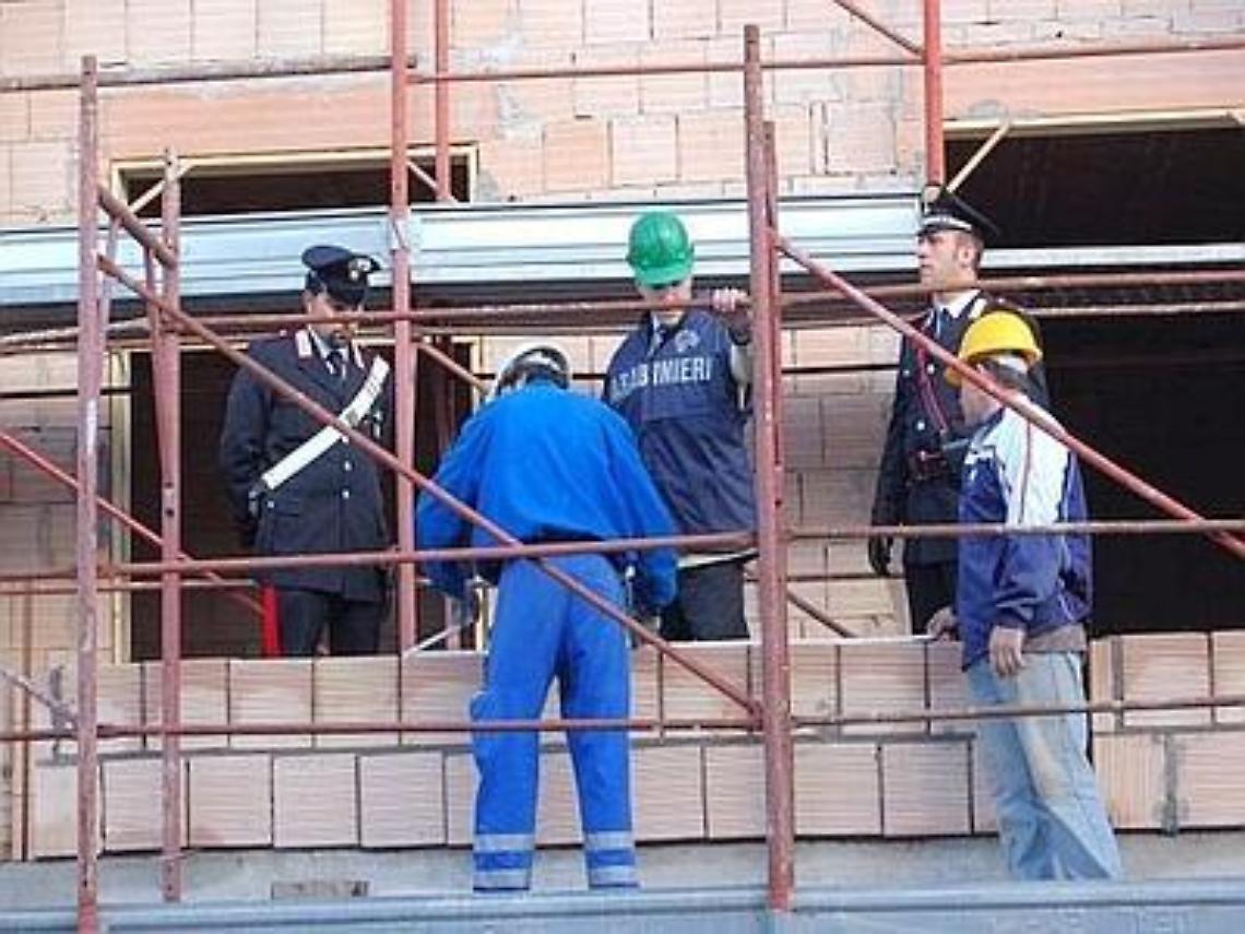 Abusivismo sui Lattari: 4 denunce
