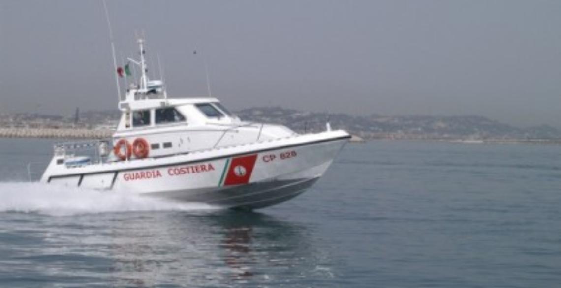 Bacoli, sequestrate piscine e solarium