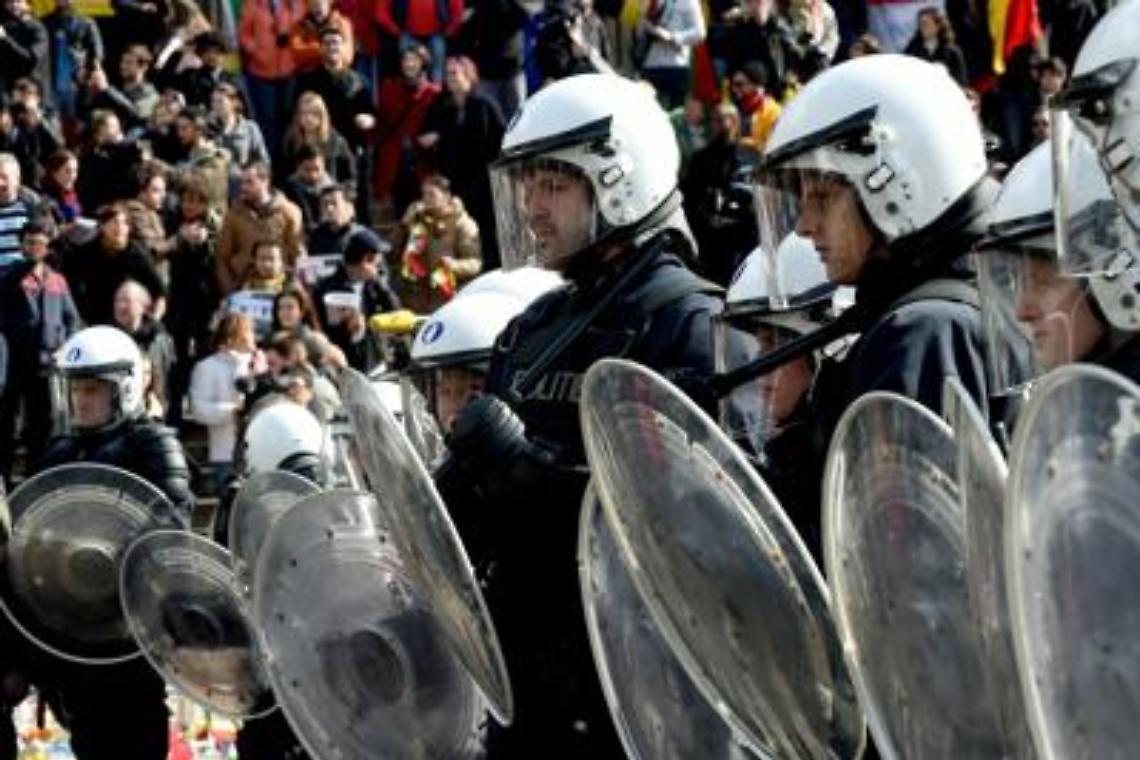 Bruxelles, manifestazione anti-Islam a Molenbeek: arresti