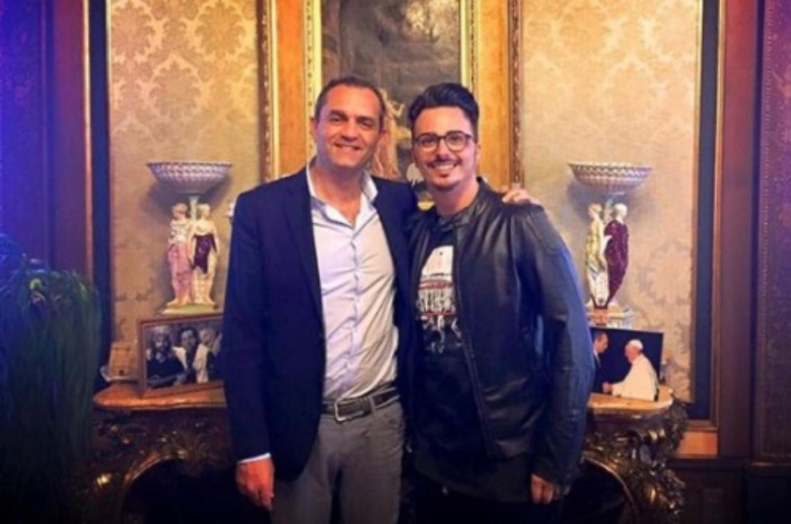 De Magistris su Tony Colombo: «Vicenda chiusa. Io sindaco del popolo, non chiedo il pedigree»