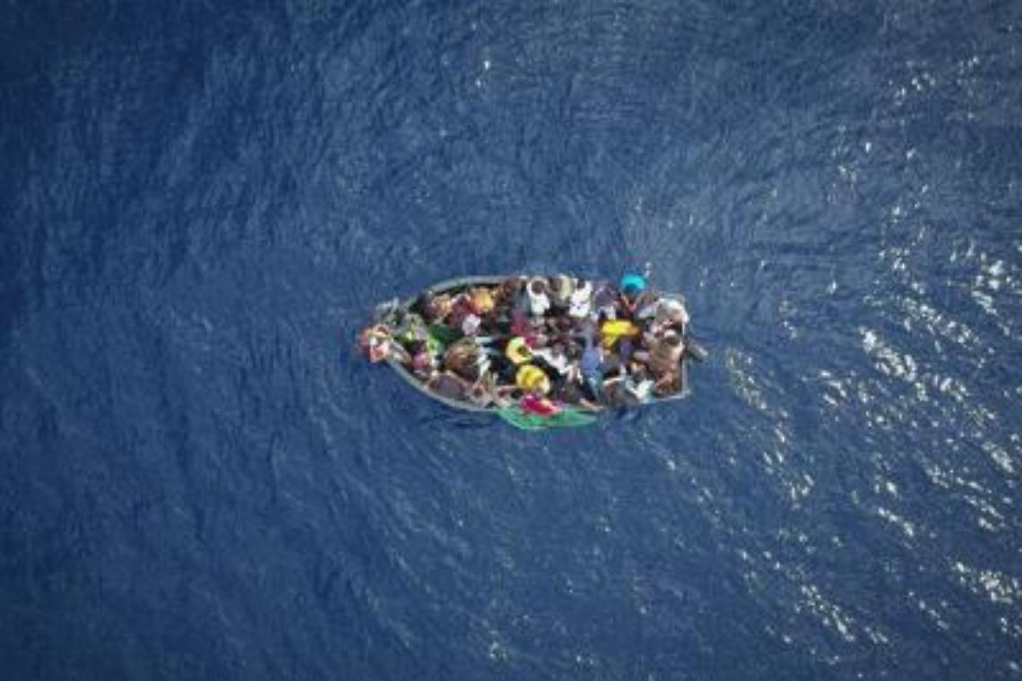 «Sparita imbarcazione con 50 persone»