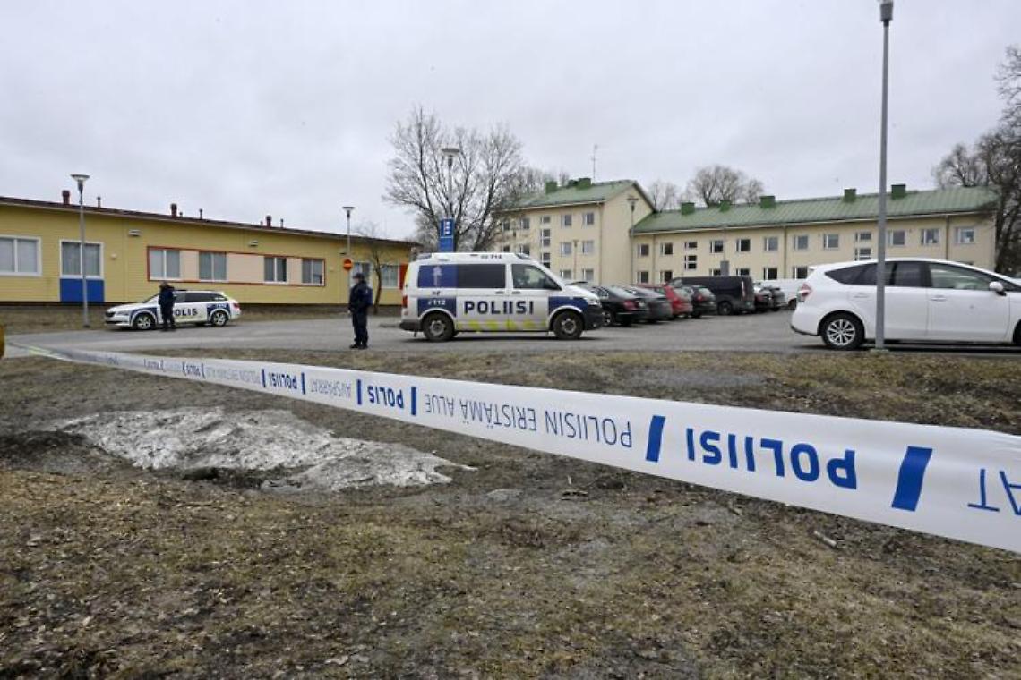 Finlandia, sparatoria in una scuola vicino a Helsinki: morto un 12enne