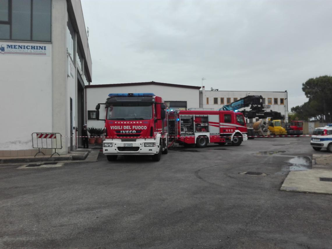 A fuoco un capannone a Mariglianella,<br>un operaio è stato trovato morto