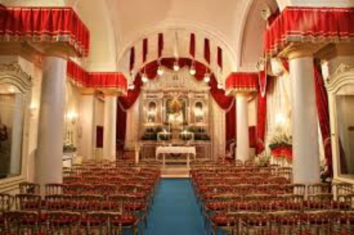 Rubato 10 anni fa e ritrovato dai carabinieri, torna in chiesa il Bambino Gesù