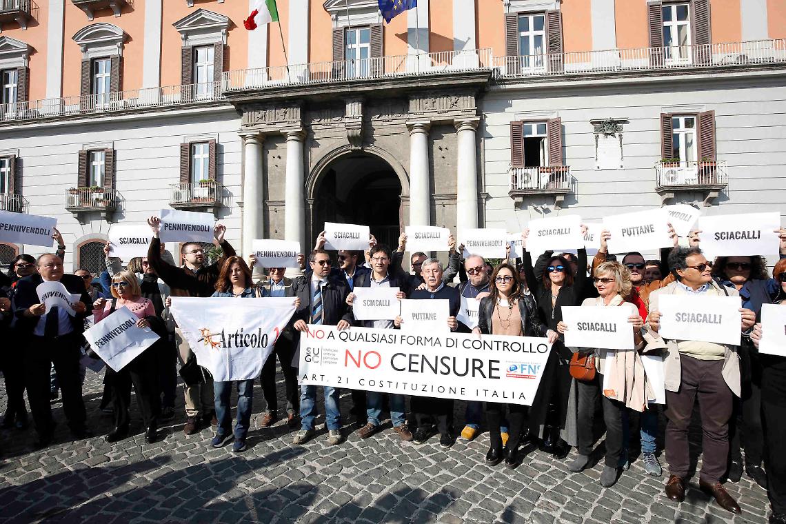 Giornalisti in piazza a Napoli, domani consiglio di disciplina su Di Maio