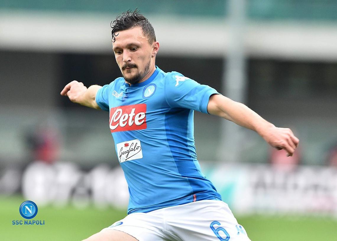 Insigne si arrabbia con Mario Rui dopo il gol del Genoa, il portoghese reagisce ed interviene la panchina