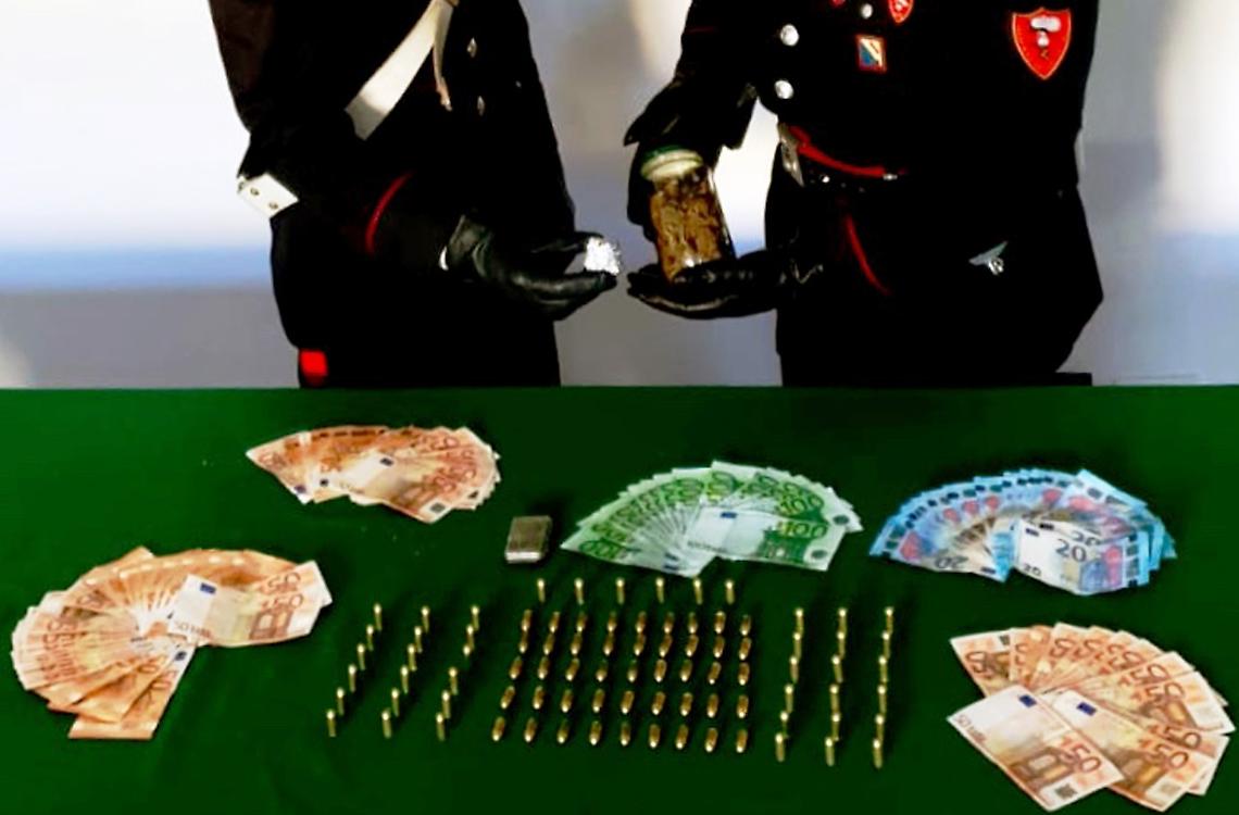 Pompei, nasconde marijuana nella dispensa