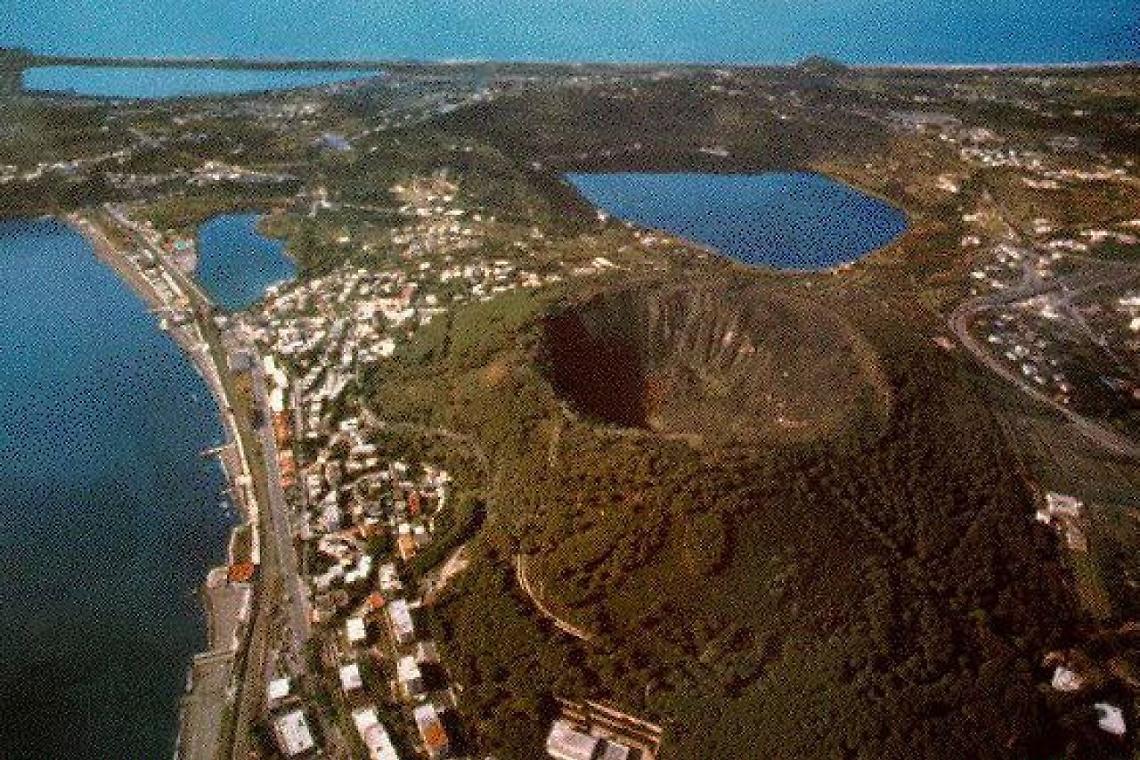 Campi Flegrei, il supervulcano è in un nuovo ciclo di attività