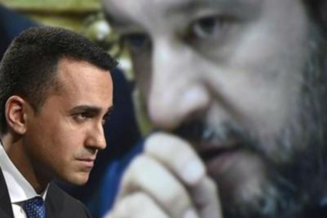 Scontro Salvini-Di Maio, l'affaire dei rifiuti a Napoli spacca il governo