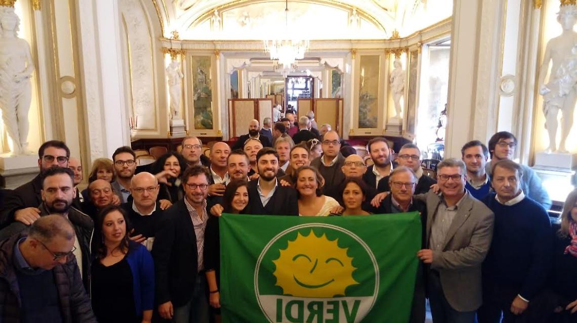 Napoli, alla guida dei Verdi la 16enne Capobianco e l'avvocato Caiazzo