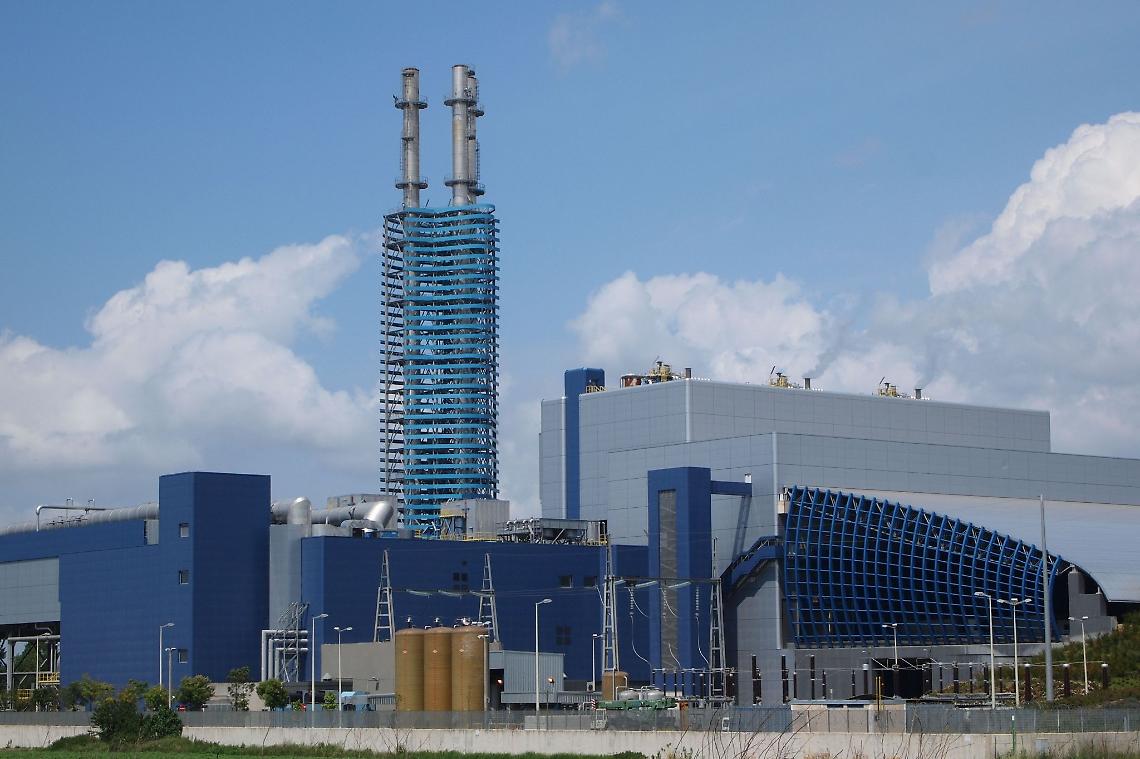 Rifiuti, il sindaco di Acerra: no a quarta linea termovalorizzatore 