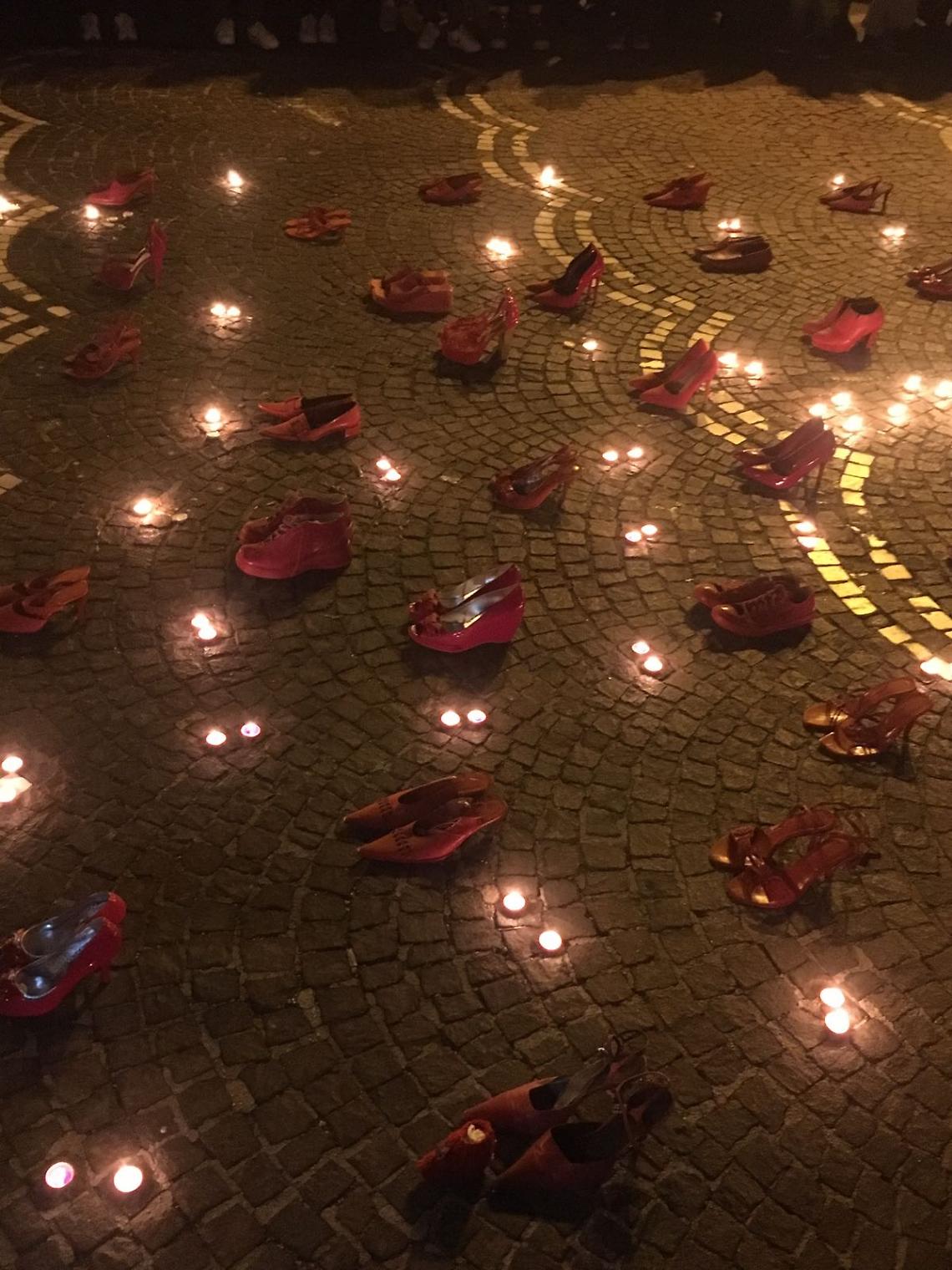 Violenza sulle donne, i carabinieri lanciano il braccialetto elettronico