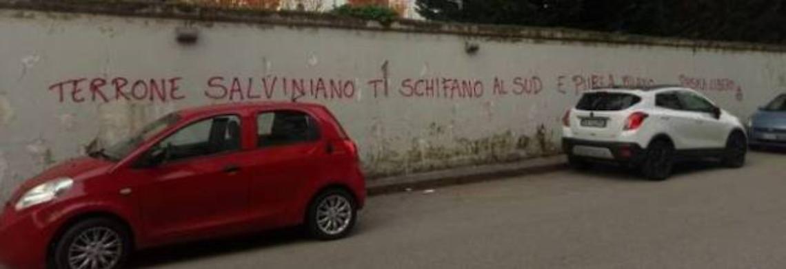 Scritte contro Salvini e gli elettori "terroni" della Lega a Benevento