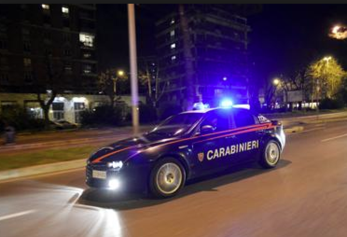 Sequestro-choc in una villa del Casertano: tre persone ostaggio dei malviventi