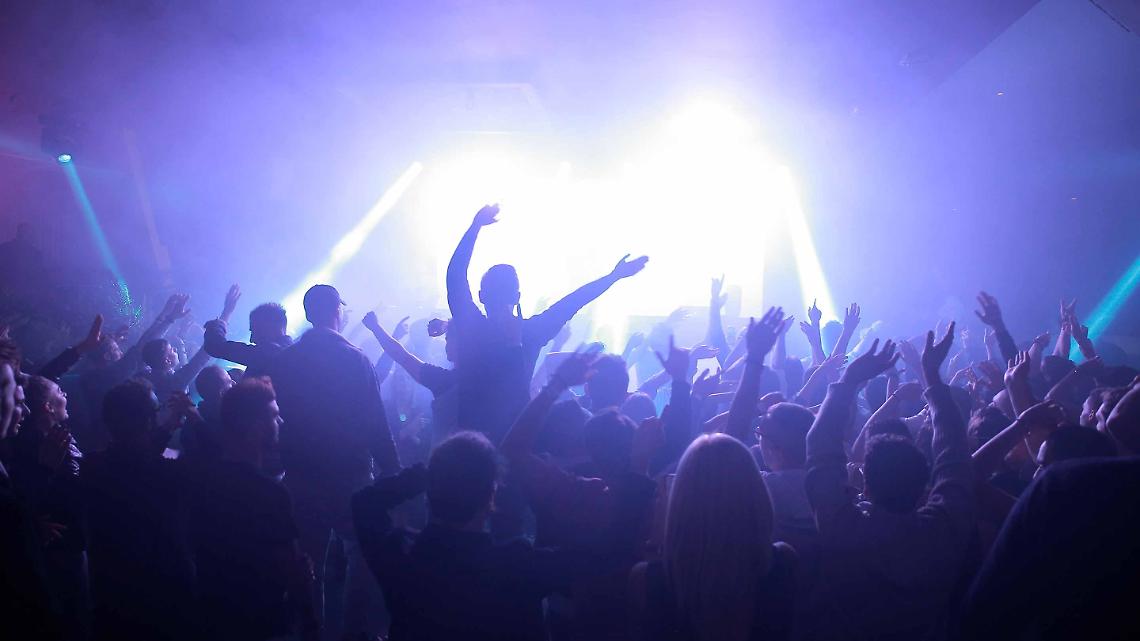 Sequestrata a Napoli discoteca abusiva in un palazzo