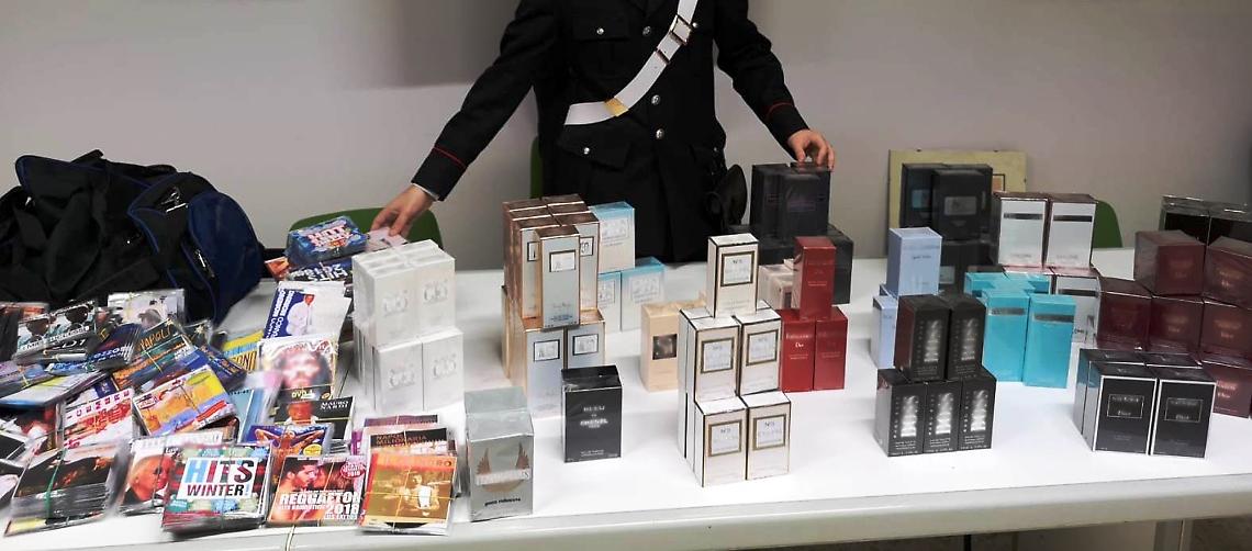 Profumi e dvd falsi, nei guai un 33enne alla Maddalena