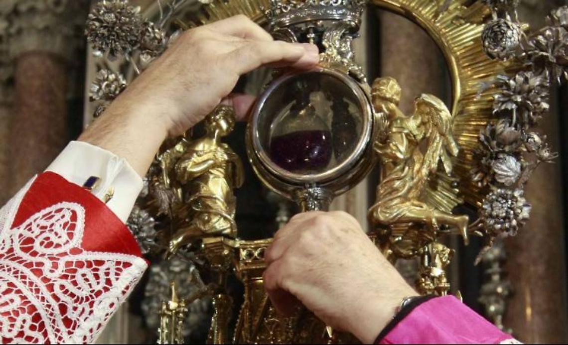 San Gennaro, attesa per il miracolo