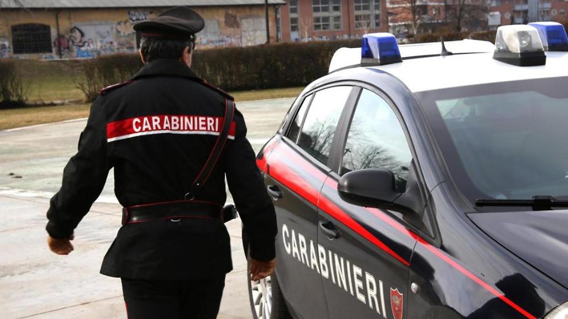 Morde al petto carabiniere durante un controllo, arrestato 50enne