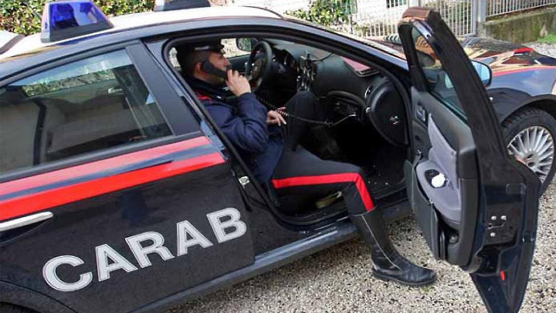 Picchiata in un bar perché polacca, tre arresti