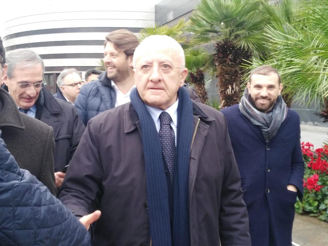Manovra, De Luca: tagli a editoria e Sud sono una vergogna