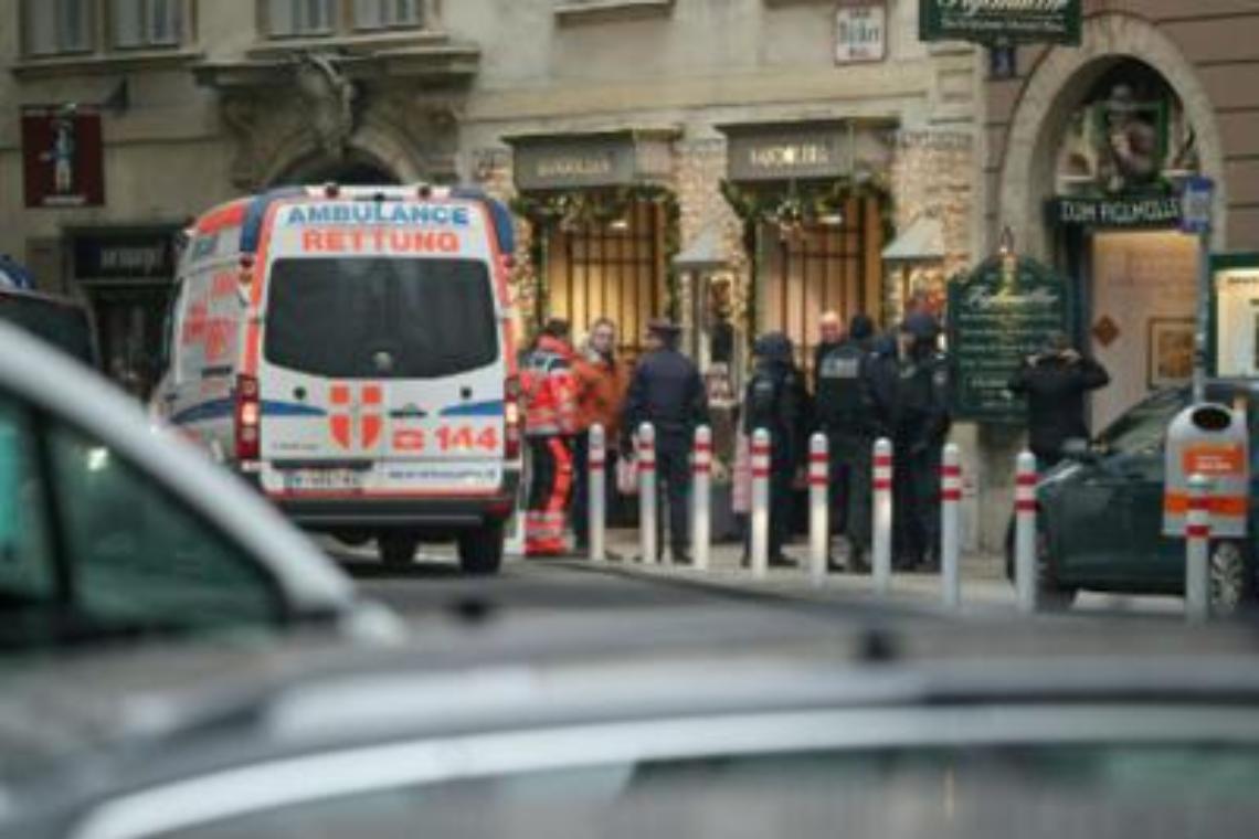 Spari in centro a Vienna, un morto
